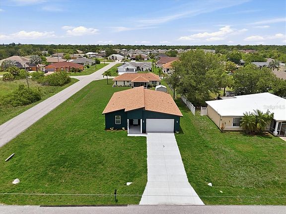 3rd image of 2683 HOPWOOD ROAD