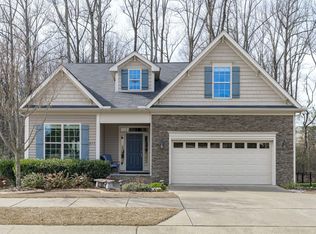 605 Crimson Oak Ln, Fuquay Varina, NC 27526