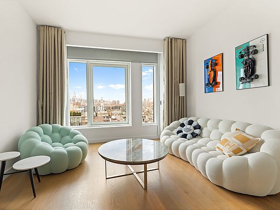 3rd image of 202 Broome St #12F