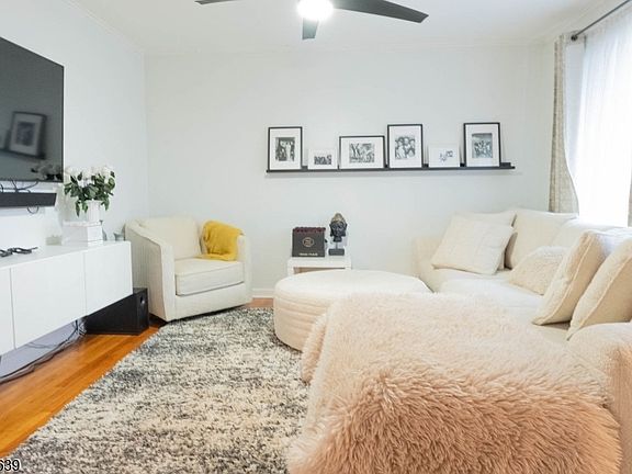 5th image of 103 Rudolph Ave