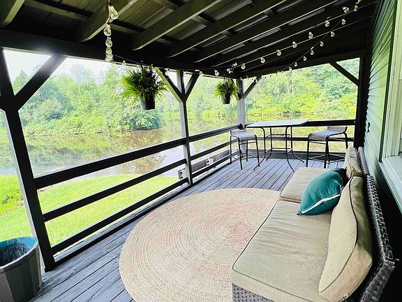 4th image of 49 McCuin Rd