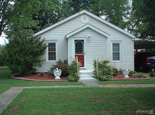 504 W Isabelle Pl, Mc Leansboro, IL 62859