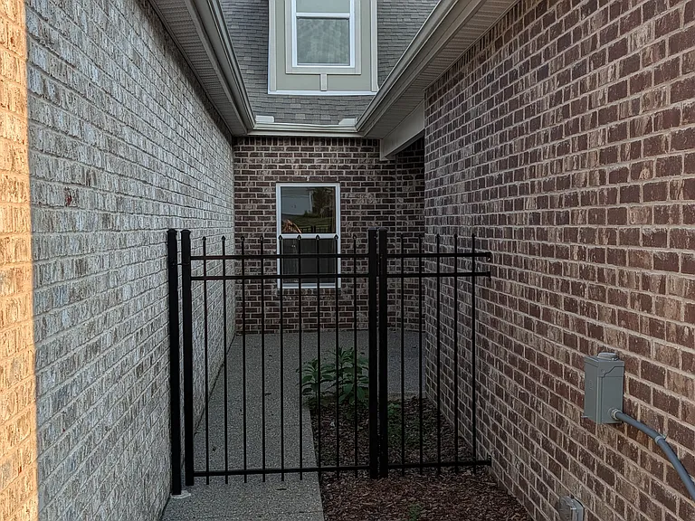 250 Cloverbrook Way — Photo 7