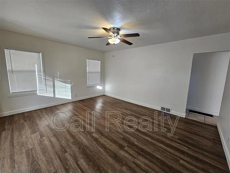 1603 E Lacrosse Ave — Photo 3