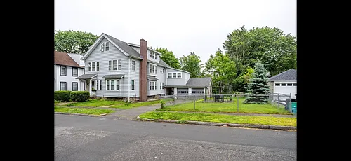 10 Underwood St #1 Photo 1