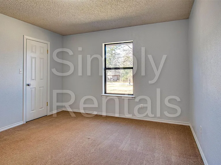 182 County Road 2426 — Photo 21