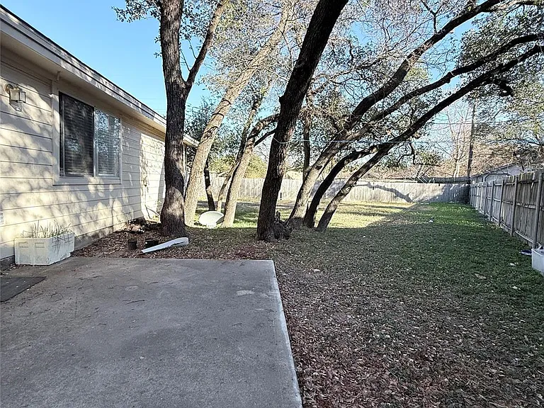 8621 Talyne Chaise Cir #B — Photo 19