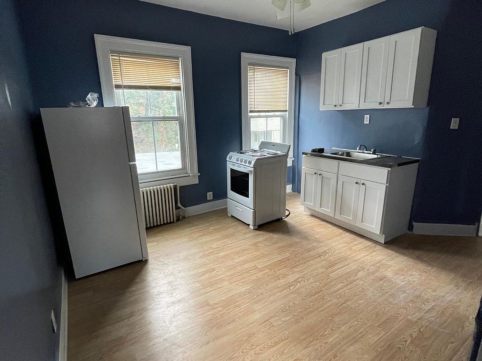 1st image of 4 Garfield St #4