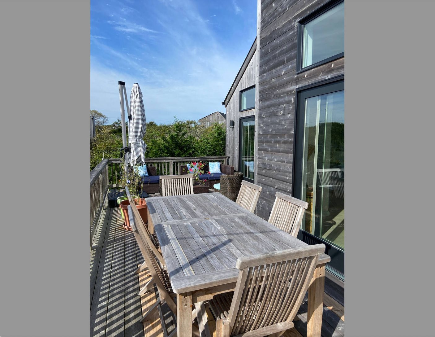 Upstairs Dining Deck