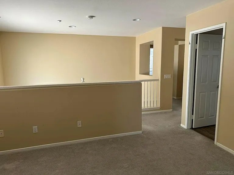 2552 Valley Waters Ct — Photo 16
