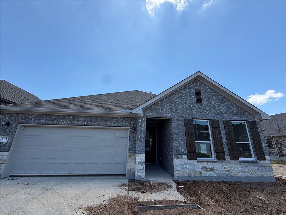 1st image of 521 Redding Way