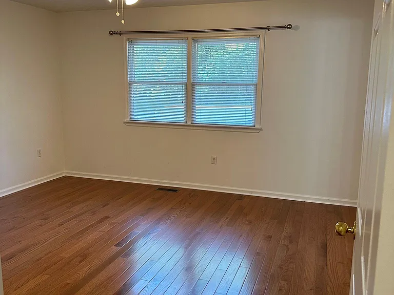 1128 Old Flemingsburg Rd — Photo 5