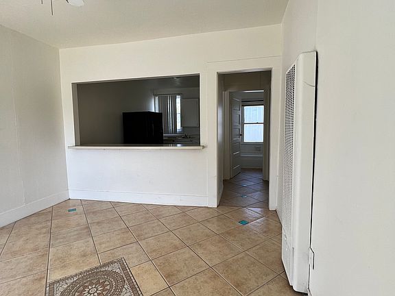5th image of 2920 Kalmia St APT E