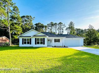 225 Sand Ridge Rd, Hubert, NC 28539