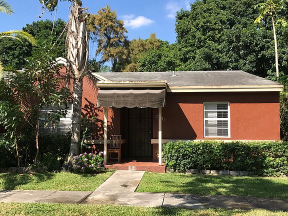 2nd image of 7951 Lagos De Campo Blvd