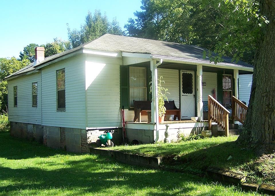 1st image of 214 W 3rd St