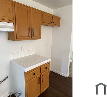 2nd image of 15411 Fremont Dr