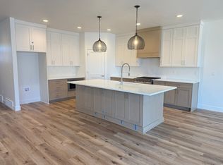 6382 S Larry Way #140, South Weber, UT 84405