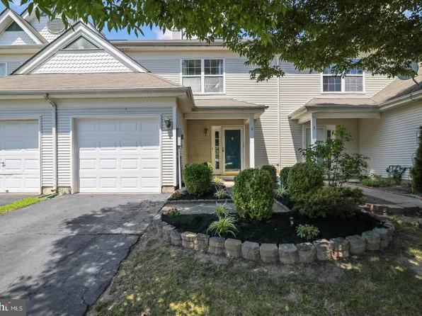 3 Tattersall Dr, Burlington, NJ 08016