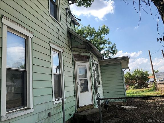 2nd image of 1125 Valley St
