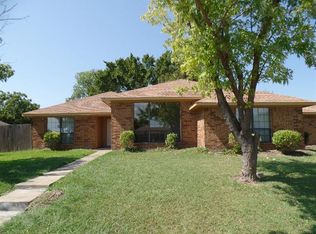3340 7th St, Sachse, TX 75048