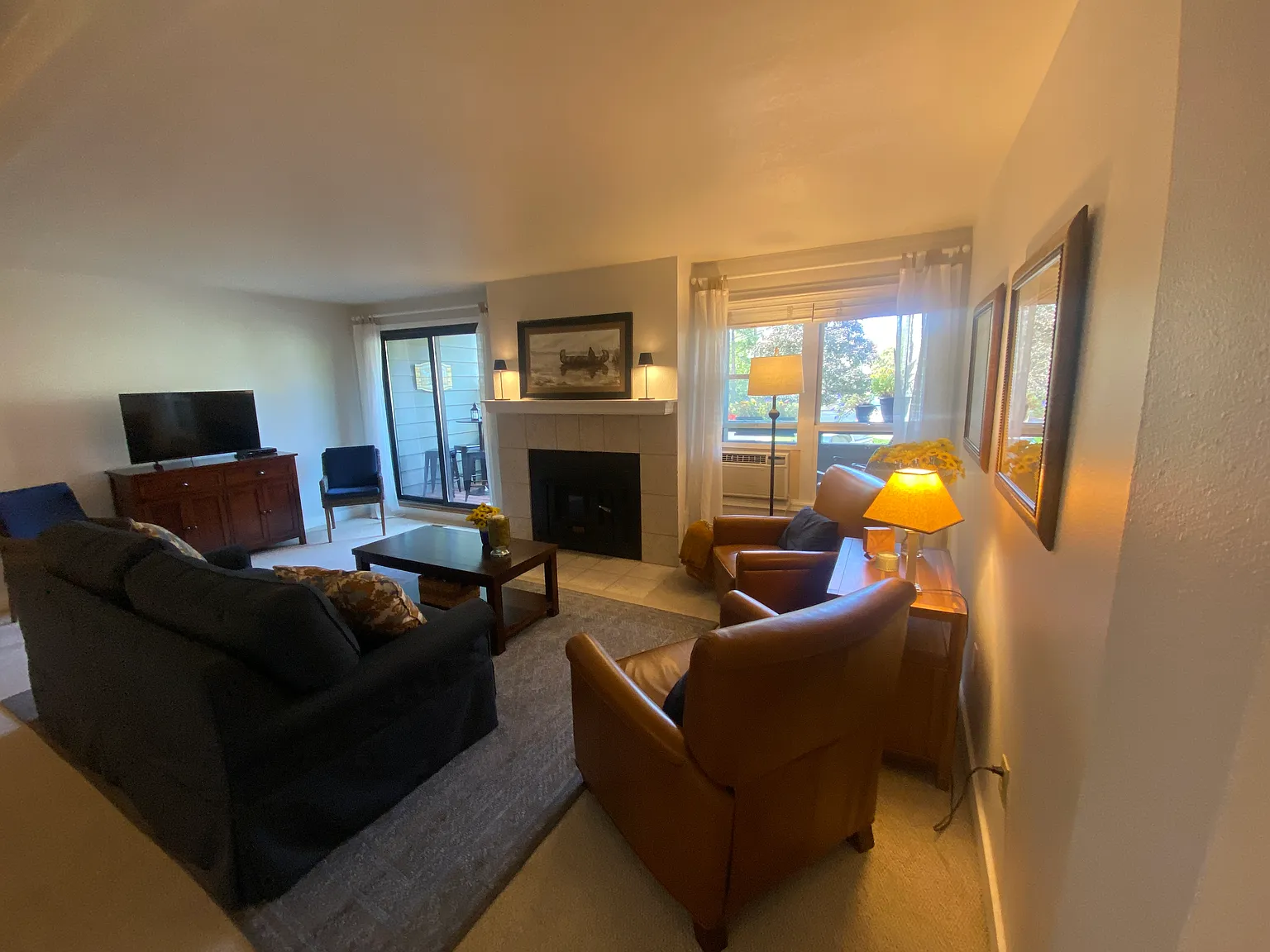 2 bed, 1126 sqft, $2,100 — Photo 2