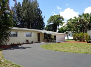 1098 Egremont Ct, West Palm Beach, FL 33406