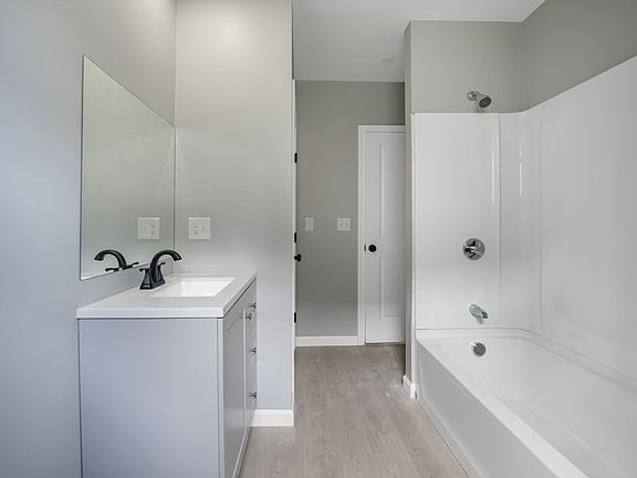 3rd image of 35 Hood St #3