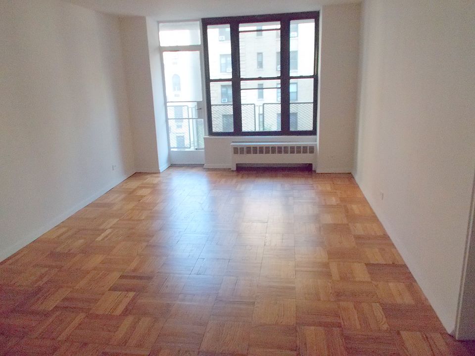 1st image of 165 E 35th St APT 6D