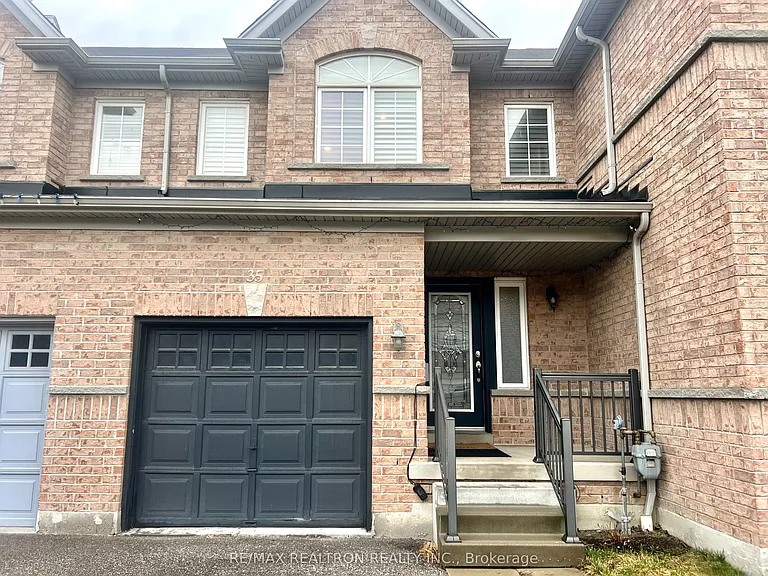 35 Enderly St — Photo 1