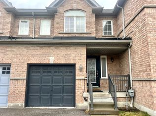 35 Enderly St, Ajax, ON L1S 0E4