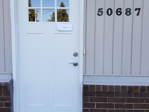 2nd image of 50693 Jefferson Ave