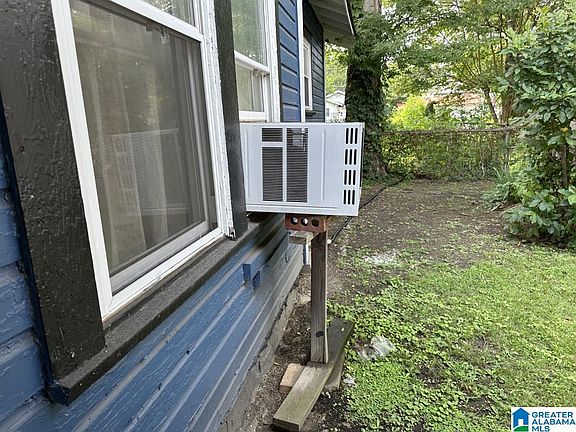 4th image of 2804 Avenue I