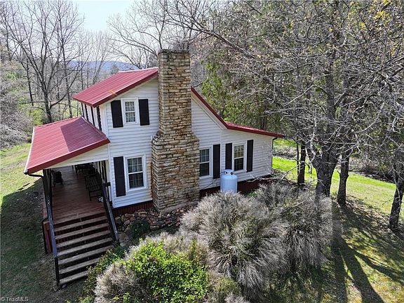 4th image of 649 Gambill Creek Rd
