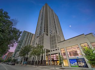 1122 N Clark St APT 2202, Chicago, IL 60610