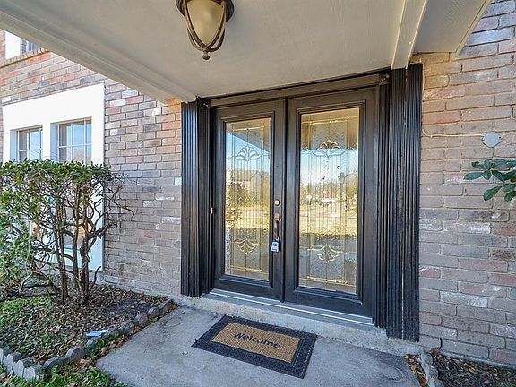 4th image of 18103 Sagecroft Dr