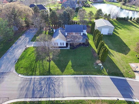 2nd image of 3437 Jeannette Dr