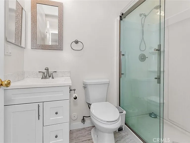 8829 Sylmar Ave — Photo 7