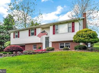 684 N End Rd, Mohrsville, PA 19541