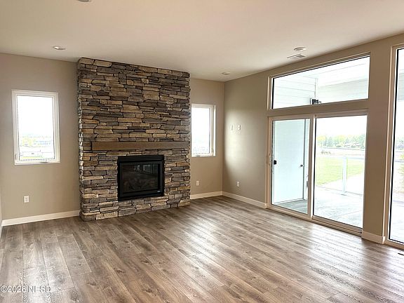 3rd image of 724 Stony Point Trl #412