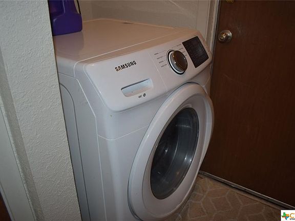3rd image of 2107 Corona Dr