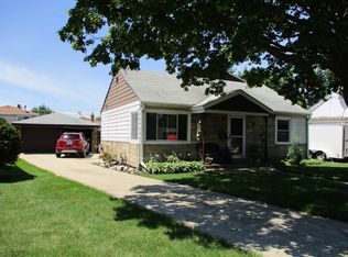 2420 Dora St, Franklin Park, IL