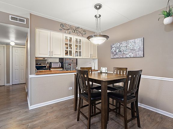 3rd image of 5235 James Ln #1202