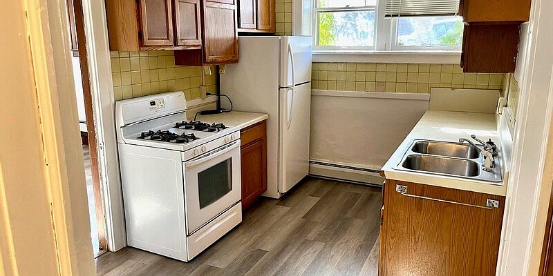 1st image of 3952 Aldrich Ave S #5