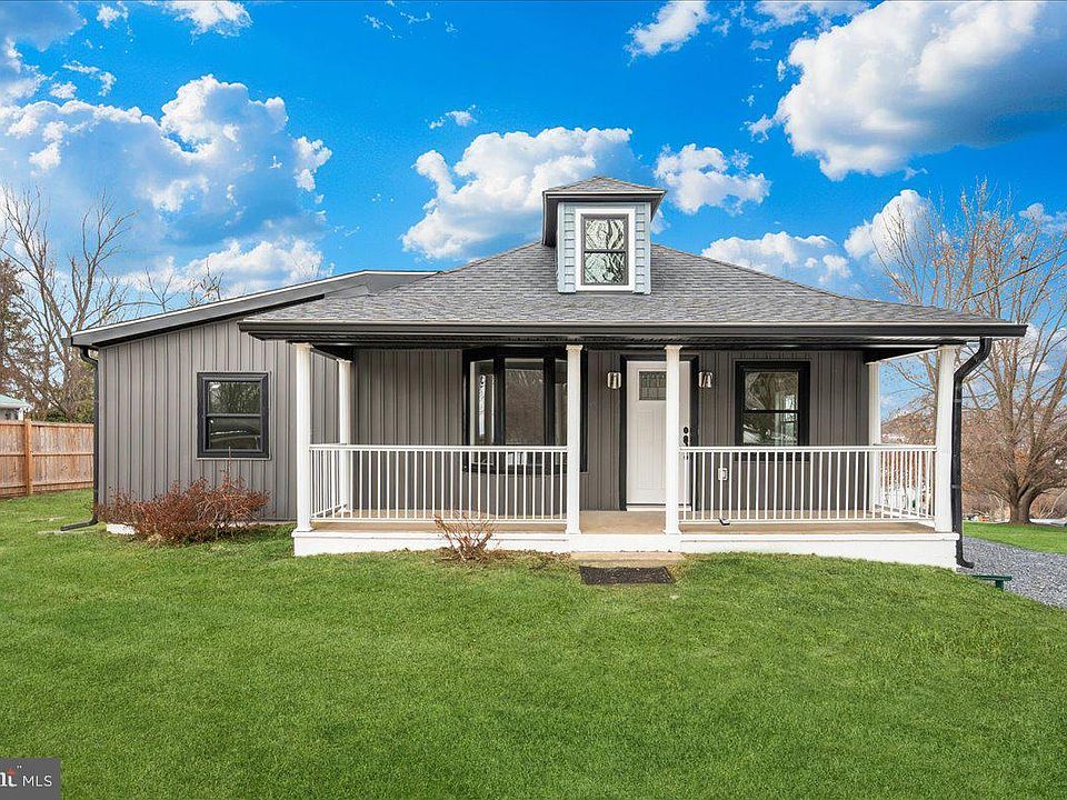 1st image of 9932 Kelly Rd