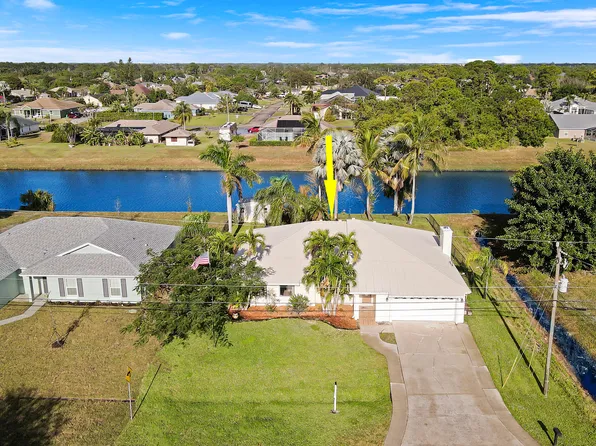 210 SW Ridgecrest Drive, Port St Lucie, FL 34953