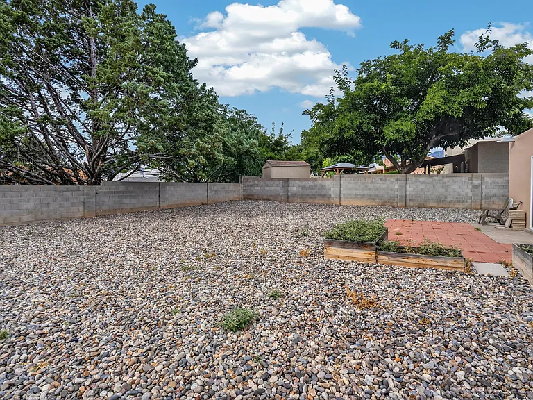 10501 Delicado Pl NE — Photo 27