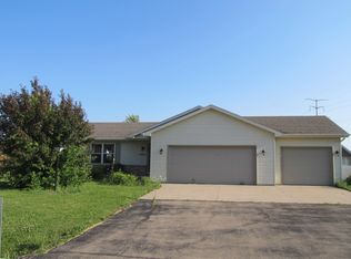 W5993 Garnet Dr, APPLETON, WI 54915