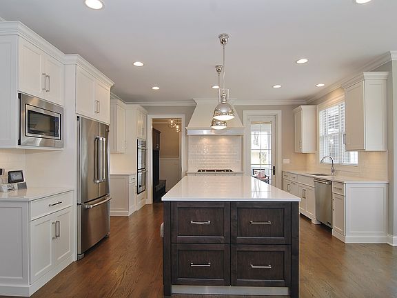 3rd image of 920 S Kensington Ave