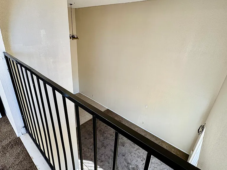943 Montera Rd — Photo 11